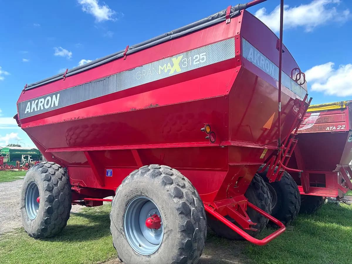 Tolva Akron Modelo GRANMAX3125 Usada