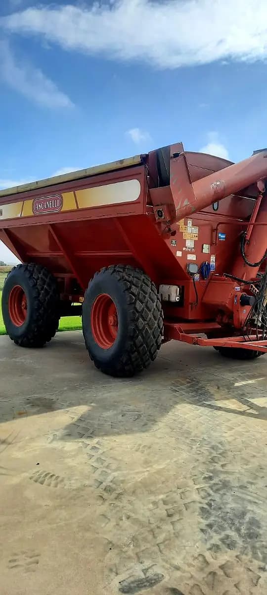 Tolva Autodescargable usada Ascanelli Mod. 20 TN